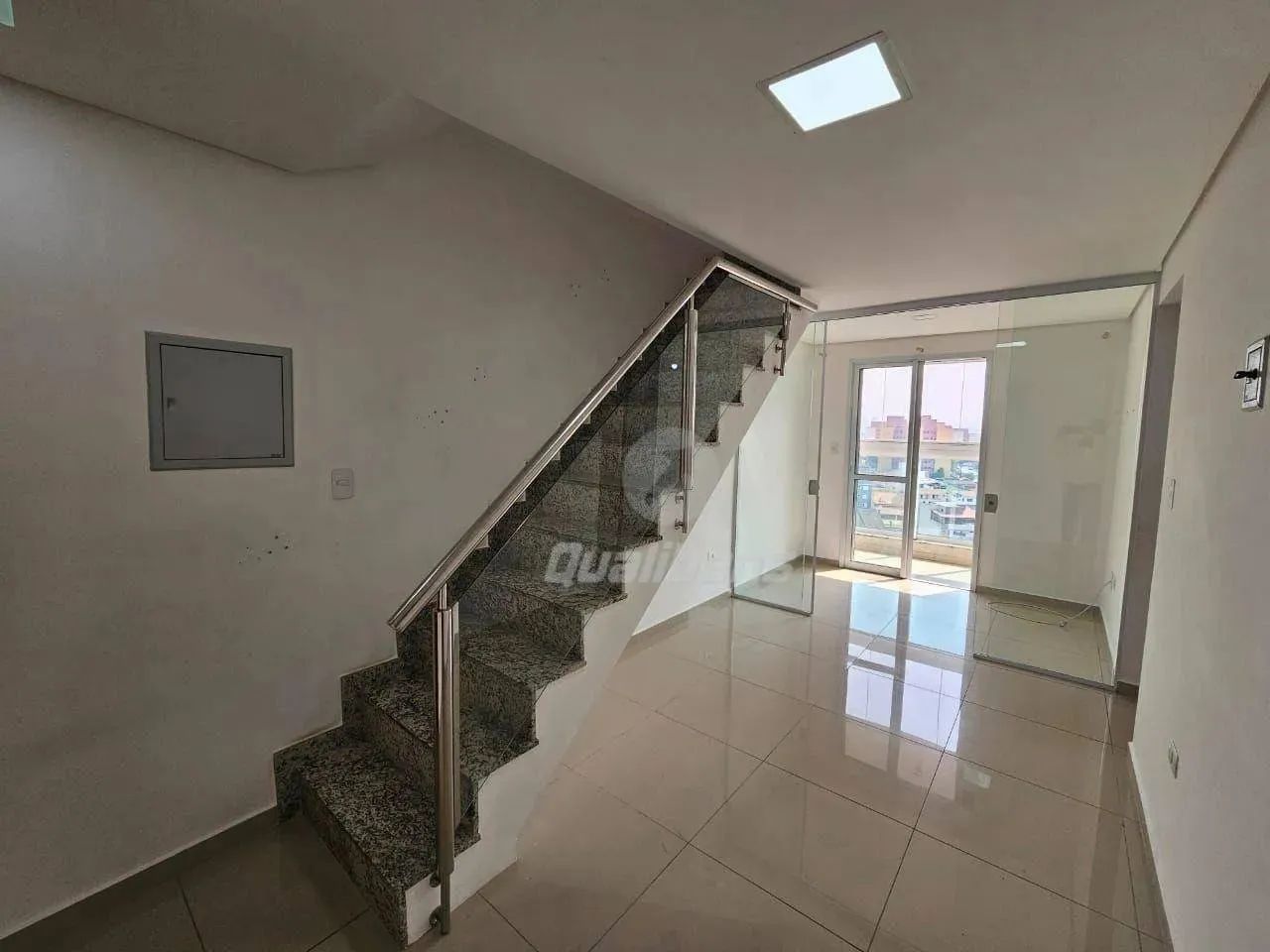 Apartamento com 3 dormitórios para alugar, 130 m² por R$ 3.800,02/mês - Parque São Vicente