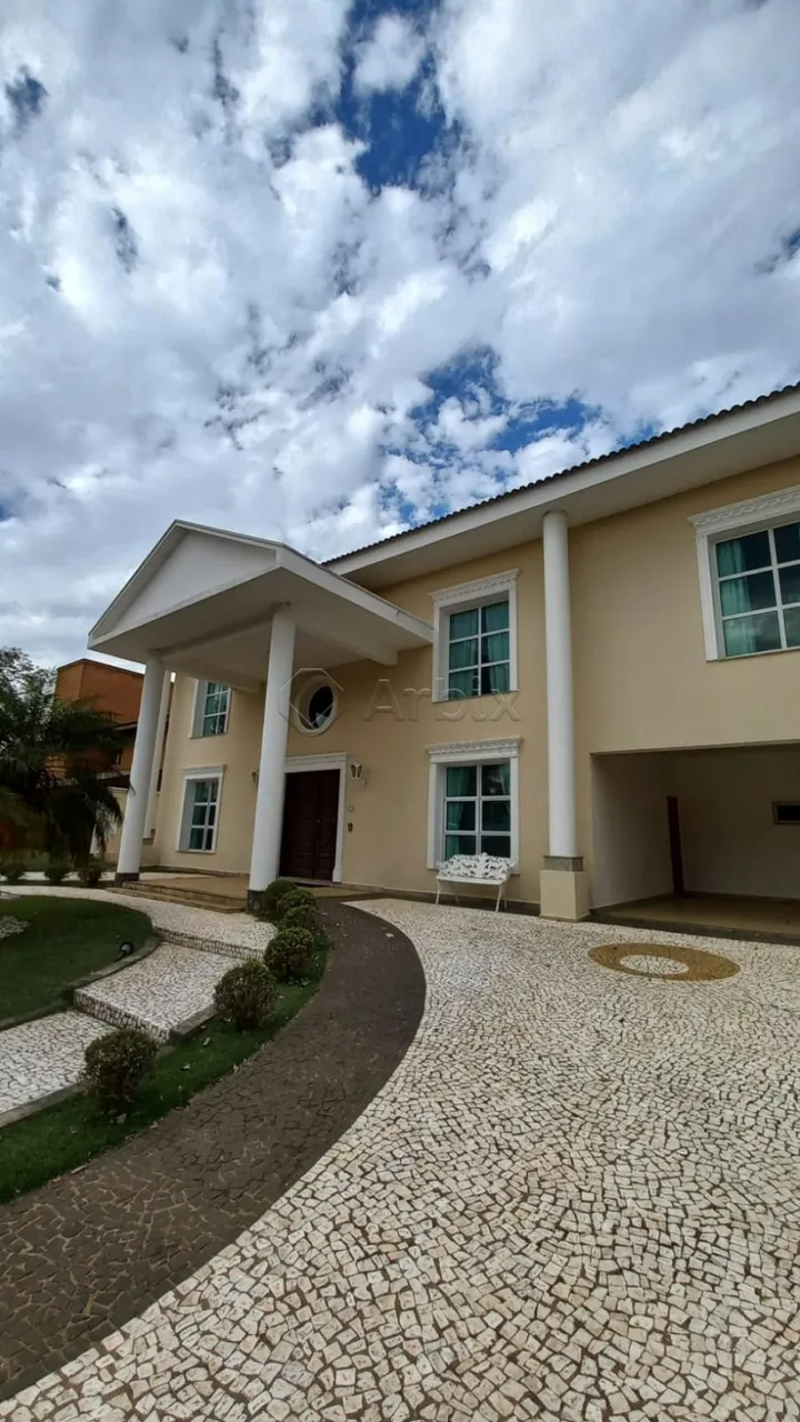 Casa disponível para alugar ou vender no Condomínio Altos da Represa em Americana/SP