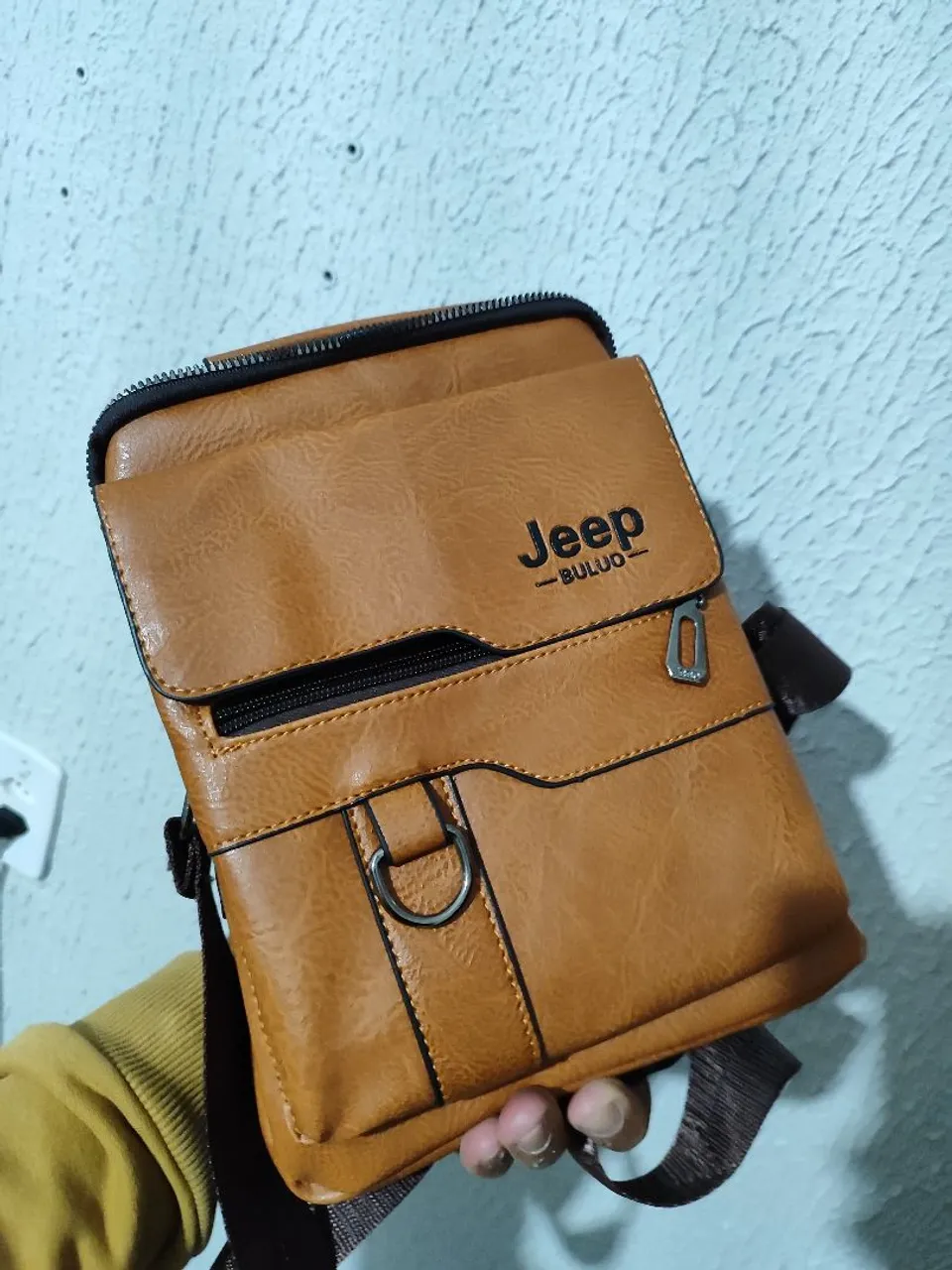 Bolsa de Ombro Jeep Buluo - Estilo e Praticidade