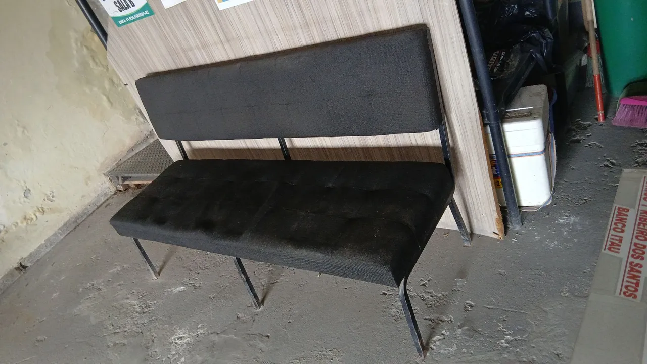Banqueta Estofada com Encosto