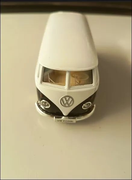 Carro Colecionável / Miniatura - Volkswagen Kombi (Novo - Original)