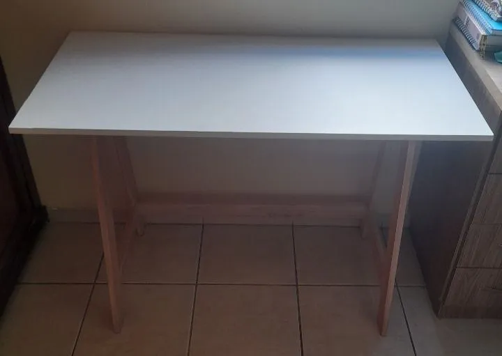 Escrivaninha para (estudo /escritório)