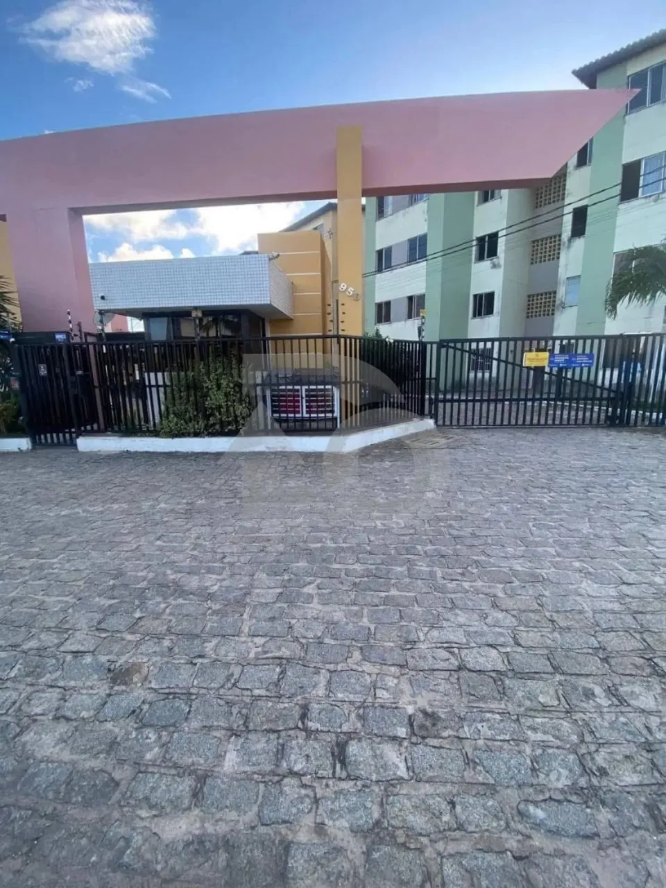 Apartamento no Condomínio Solar da Barra com 3 Quartos