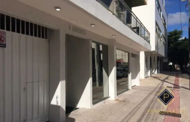 SALA TÉRREA NO CENTRO DE BC COM 69M2 E VAGA DE GARAGEM NUMERADA, COM COND. DE AR E OUTROS