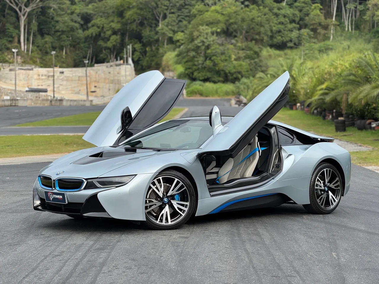 "carro bmw i8" no Brasil