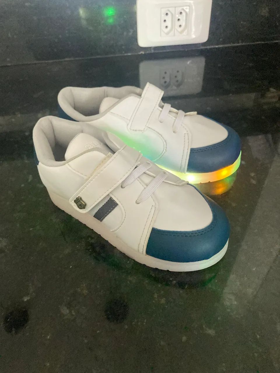 Vendo tênis de led 