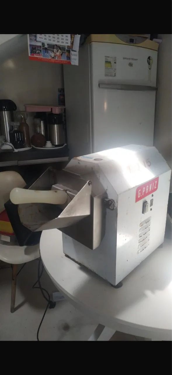 MAQUINA DE RALAR QUEIJO 