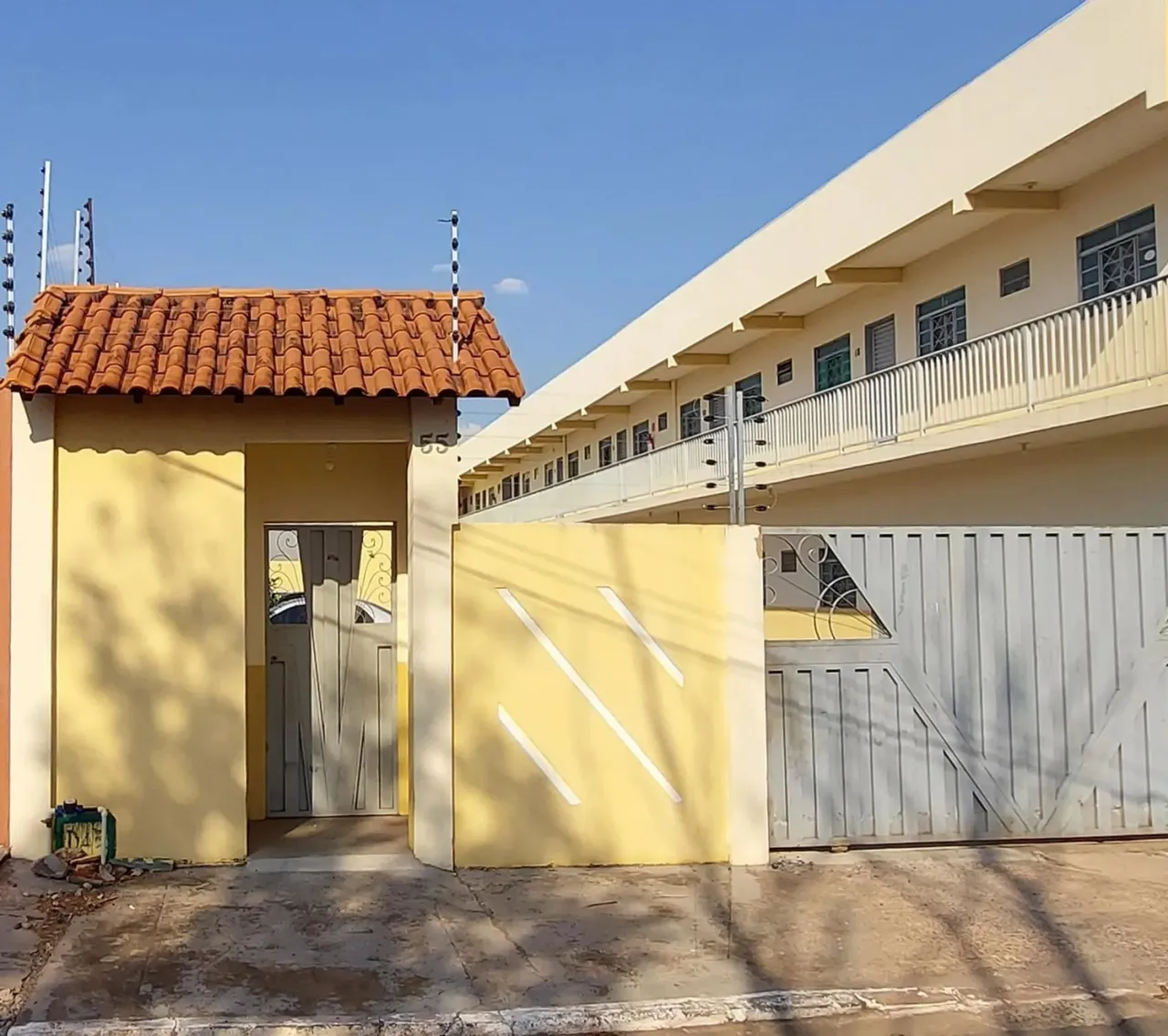 Apartamento para Locação em Várzea Grande, Centro-Sul, 2 dormitórios, 1 banheiro, 1 vaga