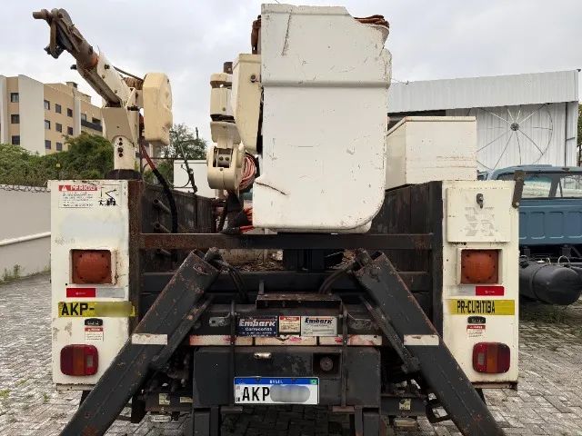 FORD 14000 CABINE DUPLA COM CESTO AEREO VERSALIFT VST-47 - Foto 2