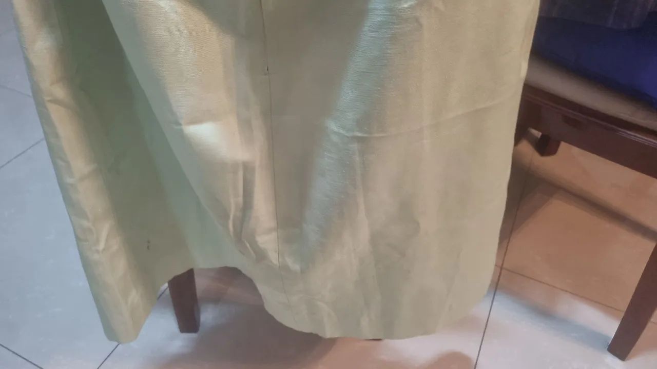 Saia reta verde claro 48