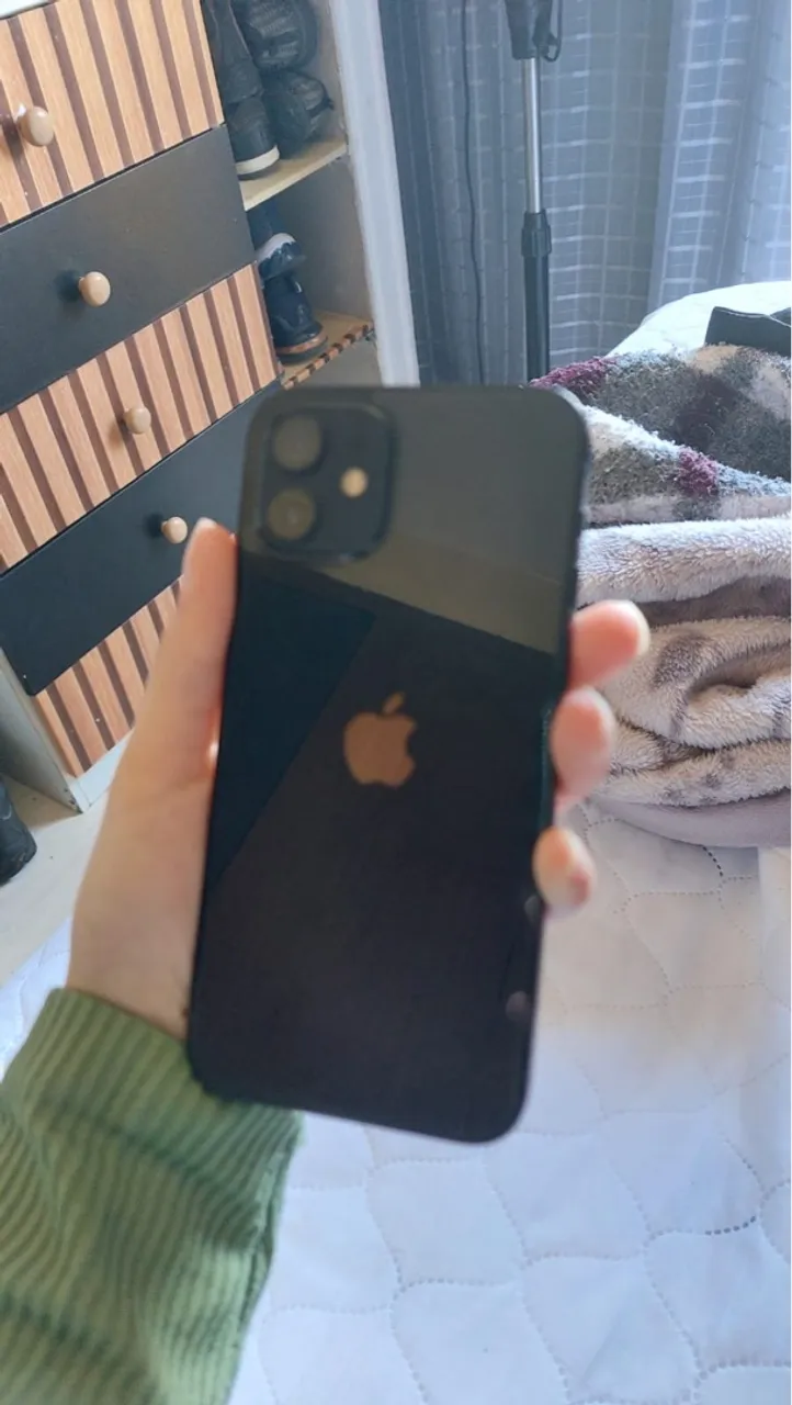 iPhone 12 64GB