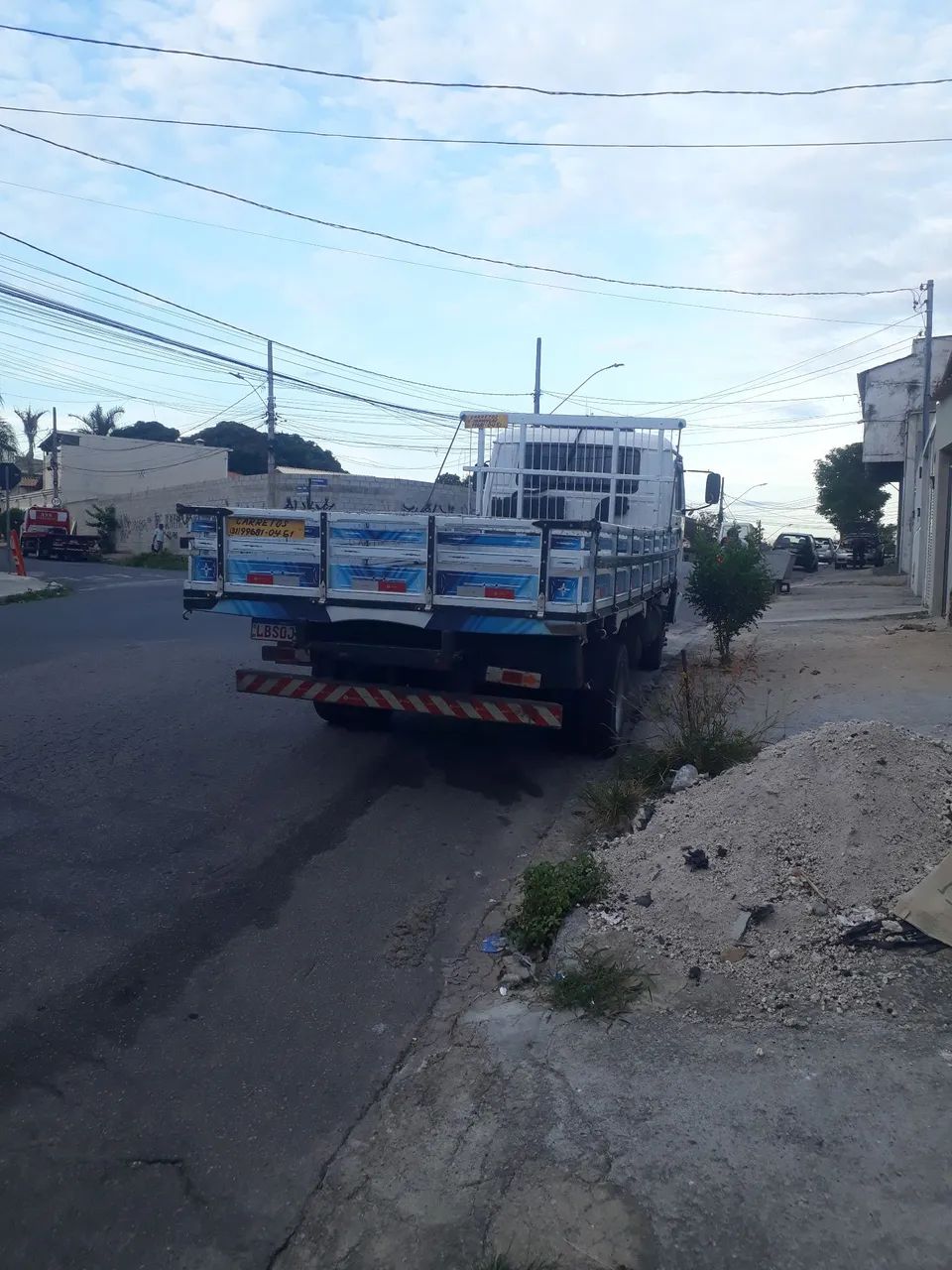 Caminhão vw 7100 troco por caminhonete carroceria - Foto 6