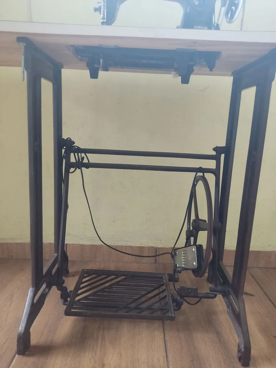 Máquina de costura Liberty Gold Ship 220V - Foto 4