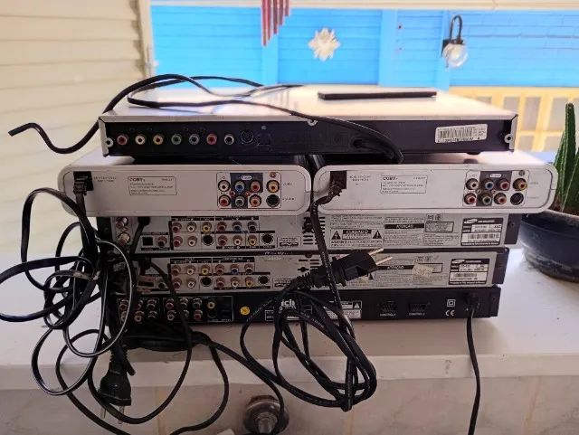 Aparelhos de DVD com defeito... Ideal para retirar peças - Foto 6