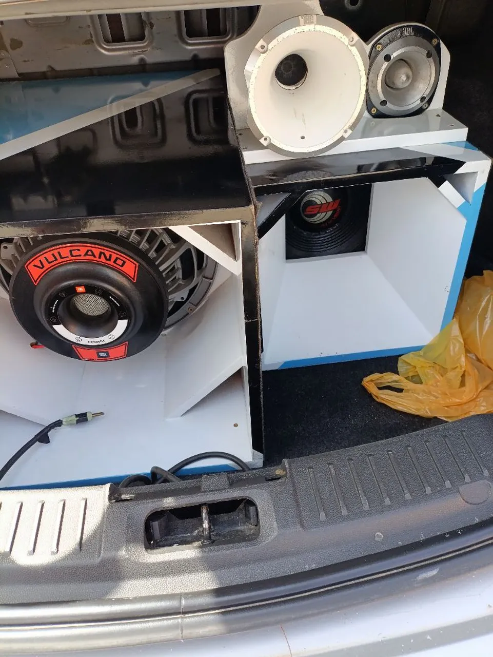 Som automotivo completo - Alto falantes e drivers