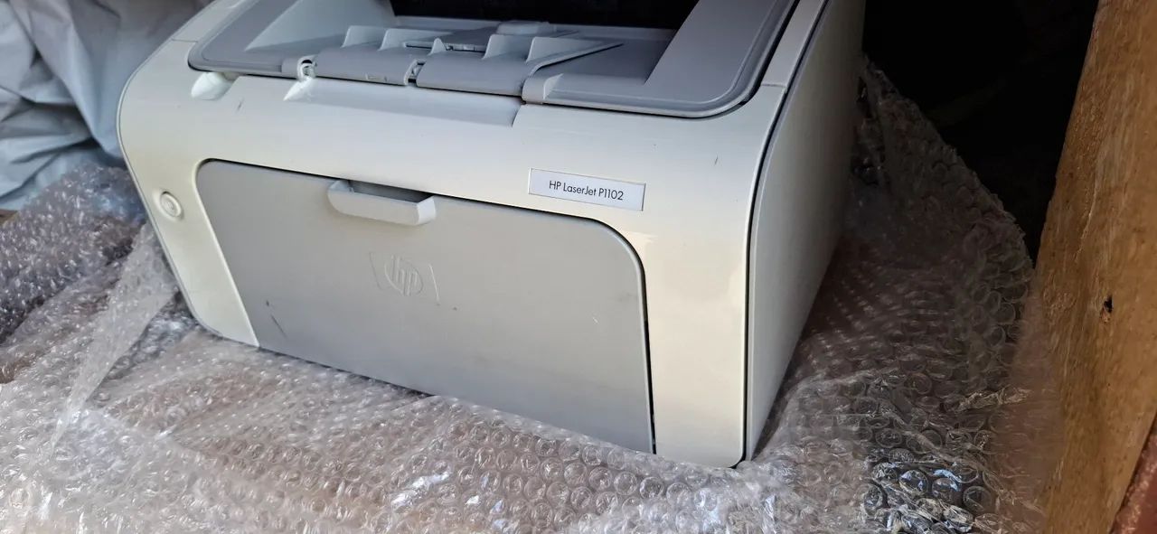 Impressora HP LaserJet P1102 usada - Foto 3