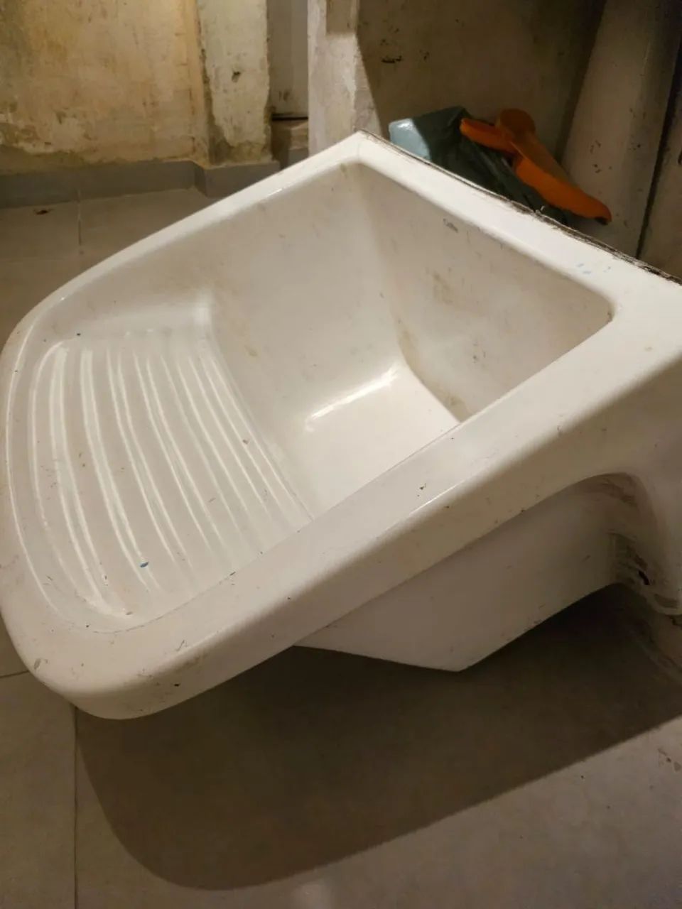 Tanque com Pedestal 47l - Tamanho GG