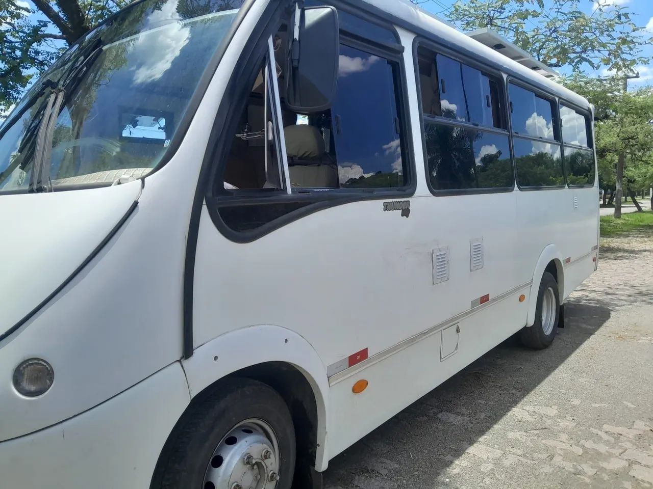 Vende-se Motorhome micro ônibus 7 lugares.I - Foto 5