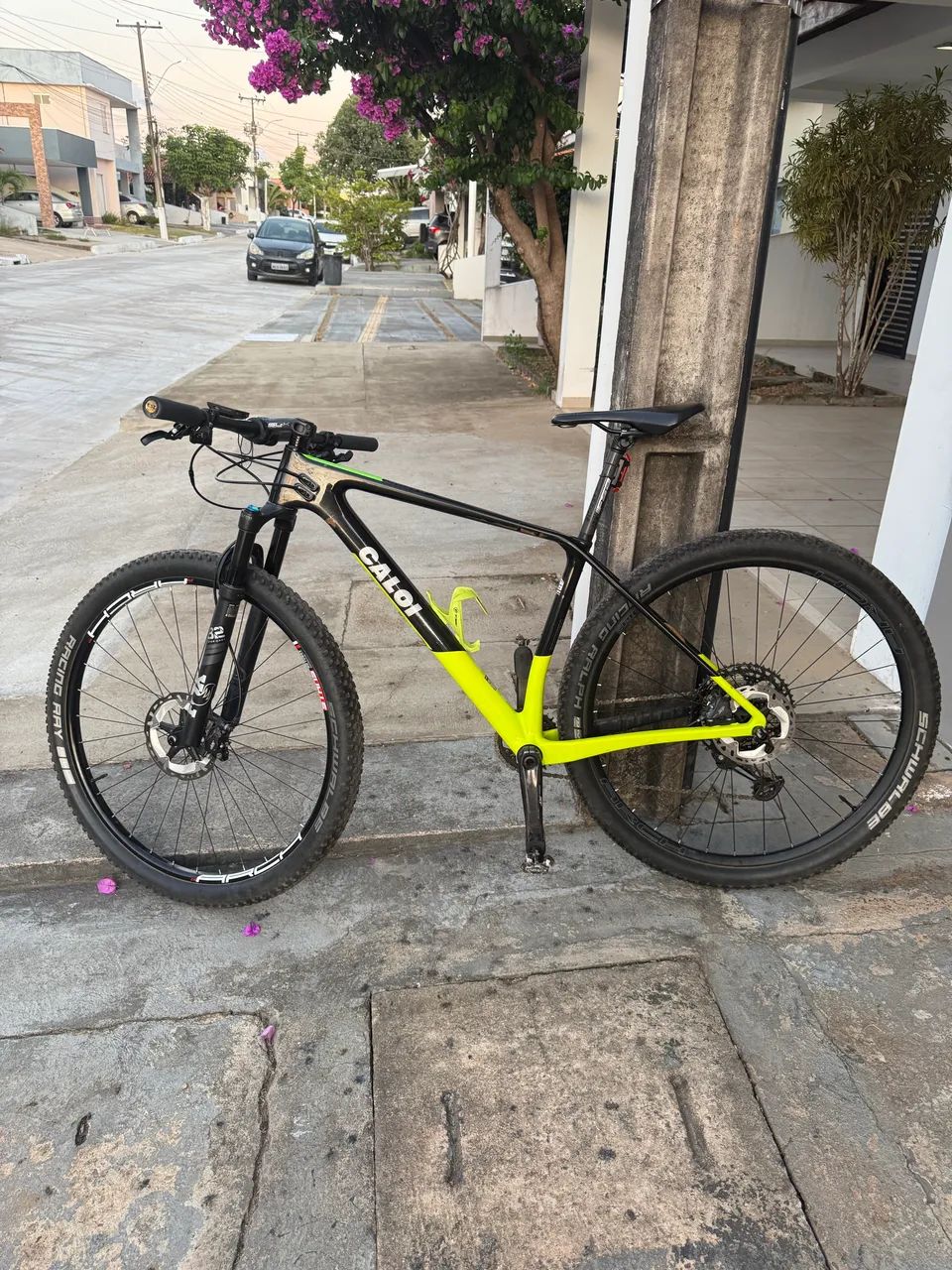 Bicicleta Caloi Elite Carbon Racing 2021