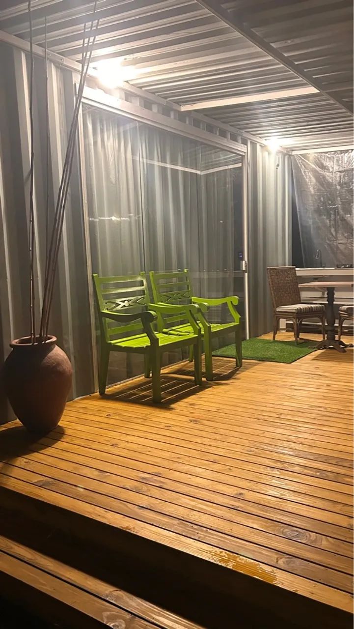 ALUGADO -disponível a partir de 1/9 - Kitnets Container- 2450/m-
