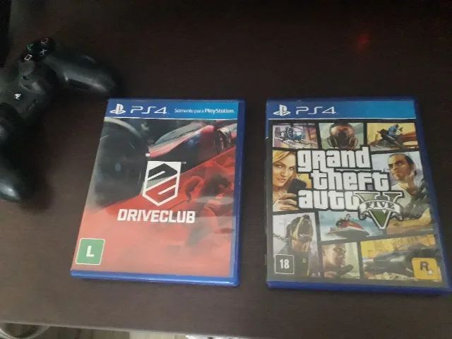 PlayStation 4 com um controle e três jogos - Foto 3