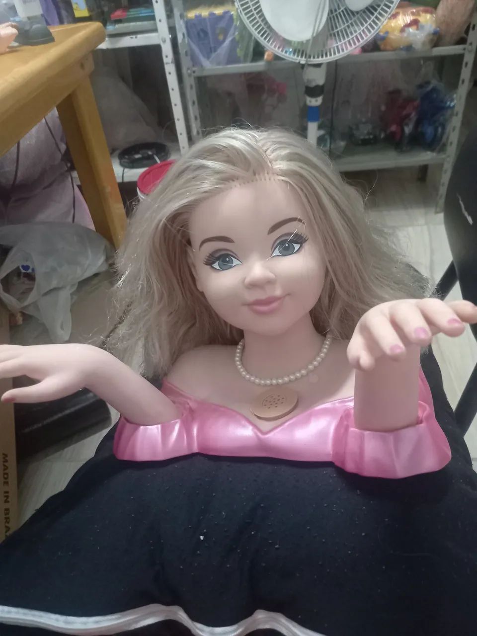 Barbie para pentear e pintar ela fala - Foto 2