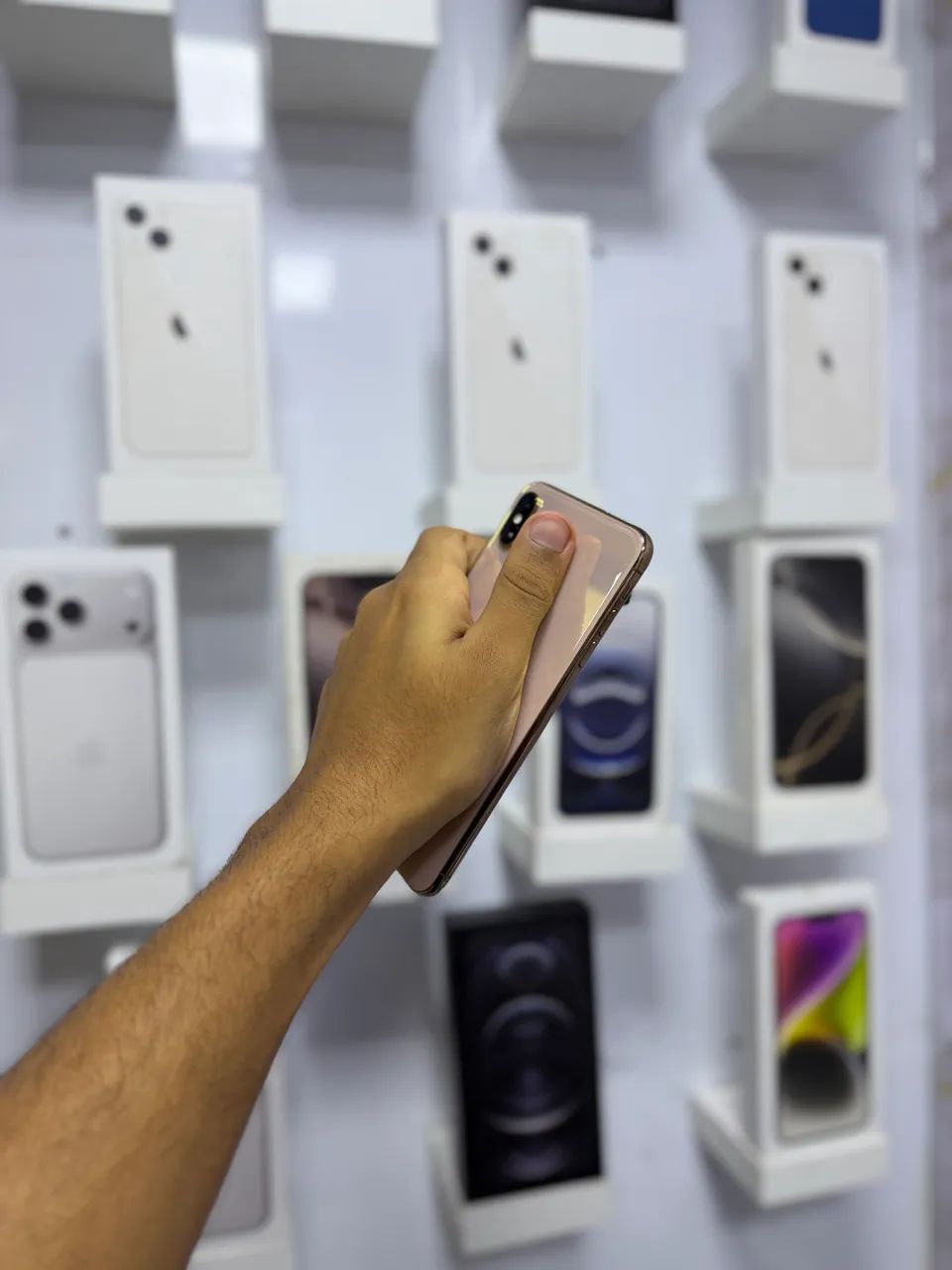 IPHONE XS MAX 64 GB GOLD  - Foto 3