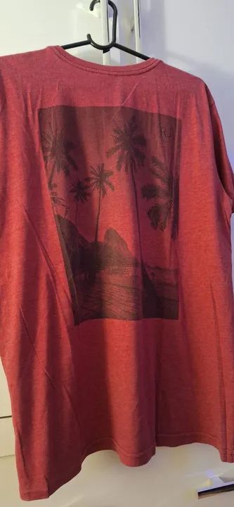 Camiseta Vermelha da Sout & Co