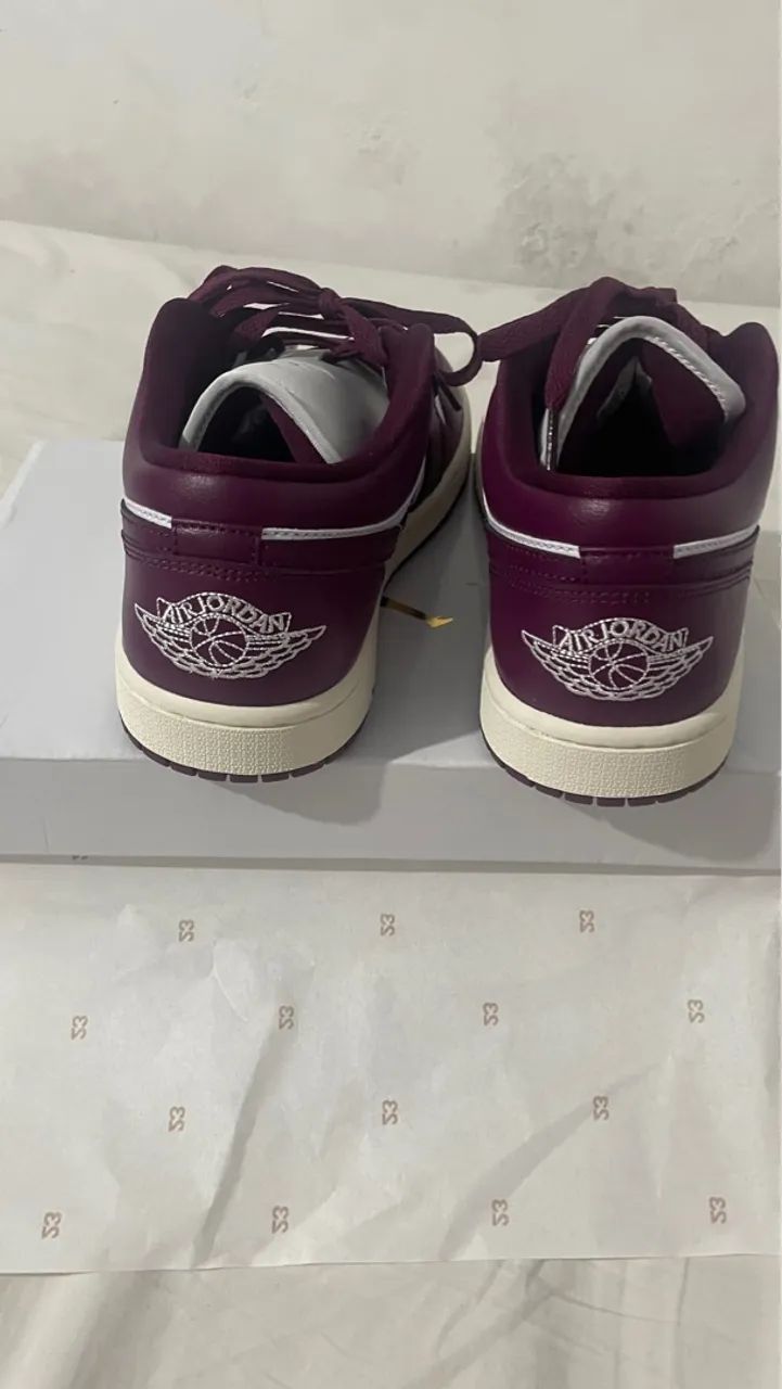 Tênis Nike Air Jordan Low - Foto 2