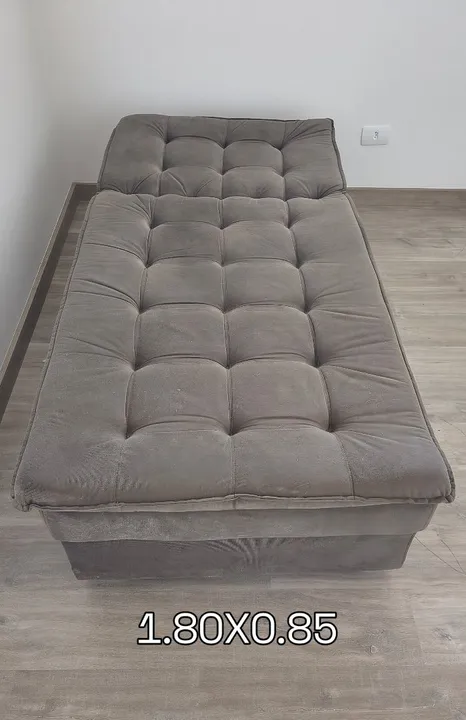 CHAISE