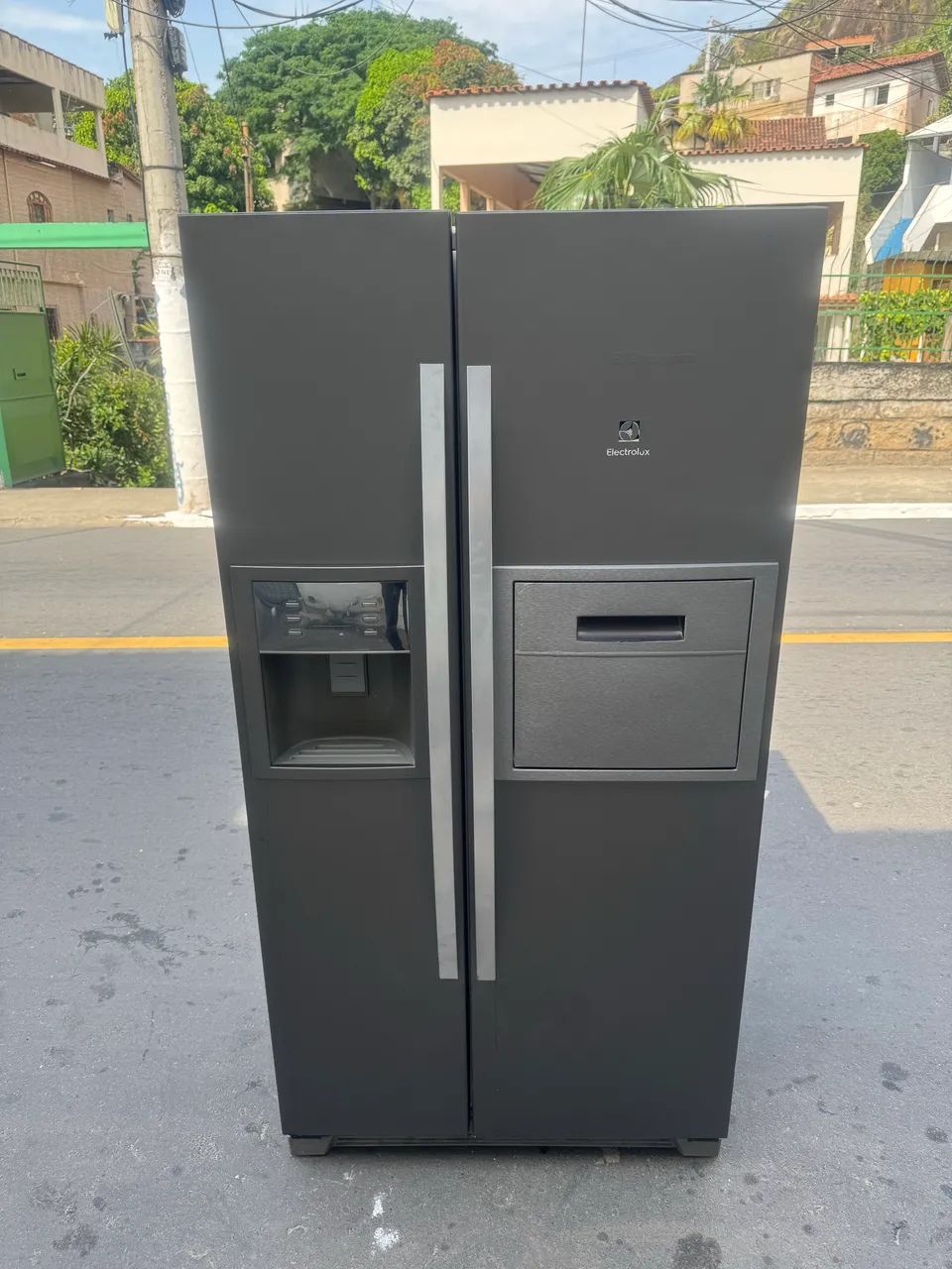 Vendo geladeira Electrolux R$ 3300