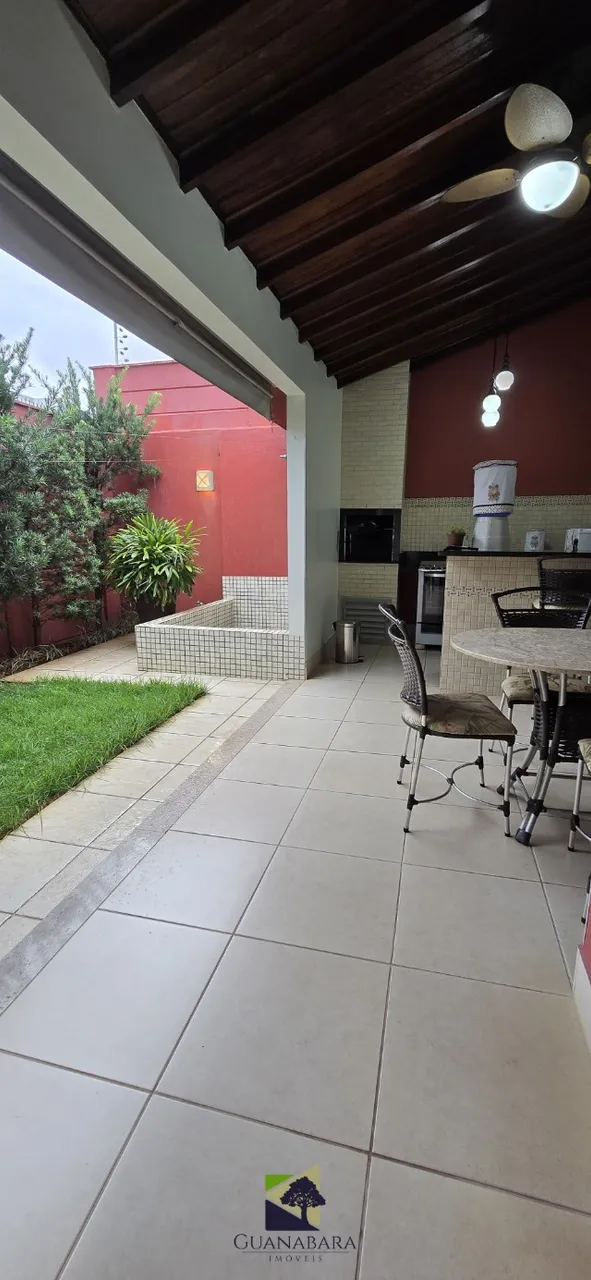 Sobrado no Condomínio São Conrado | 3 Quartos (2 Suítes) | Esquina | 150m²