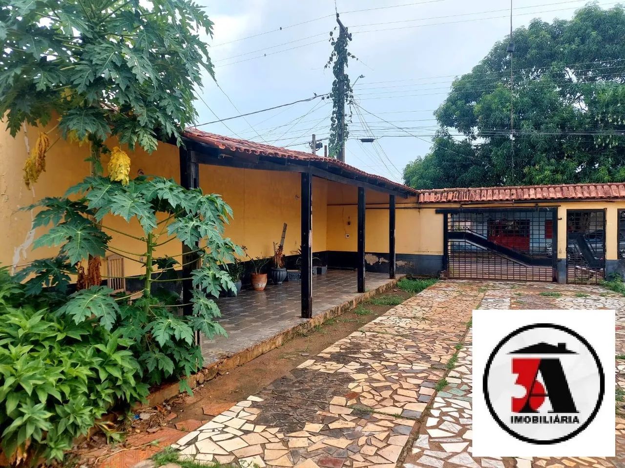 Casa a venda em excelente localização - Foto 4
