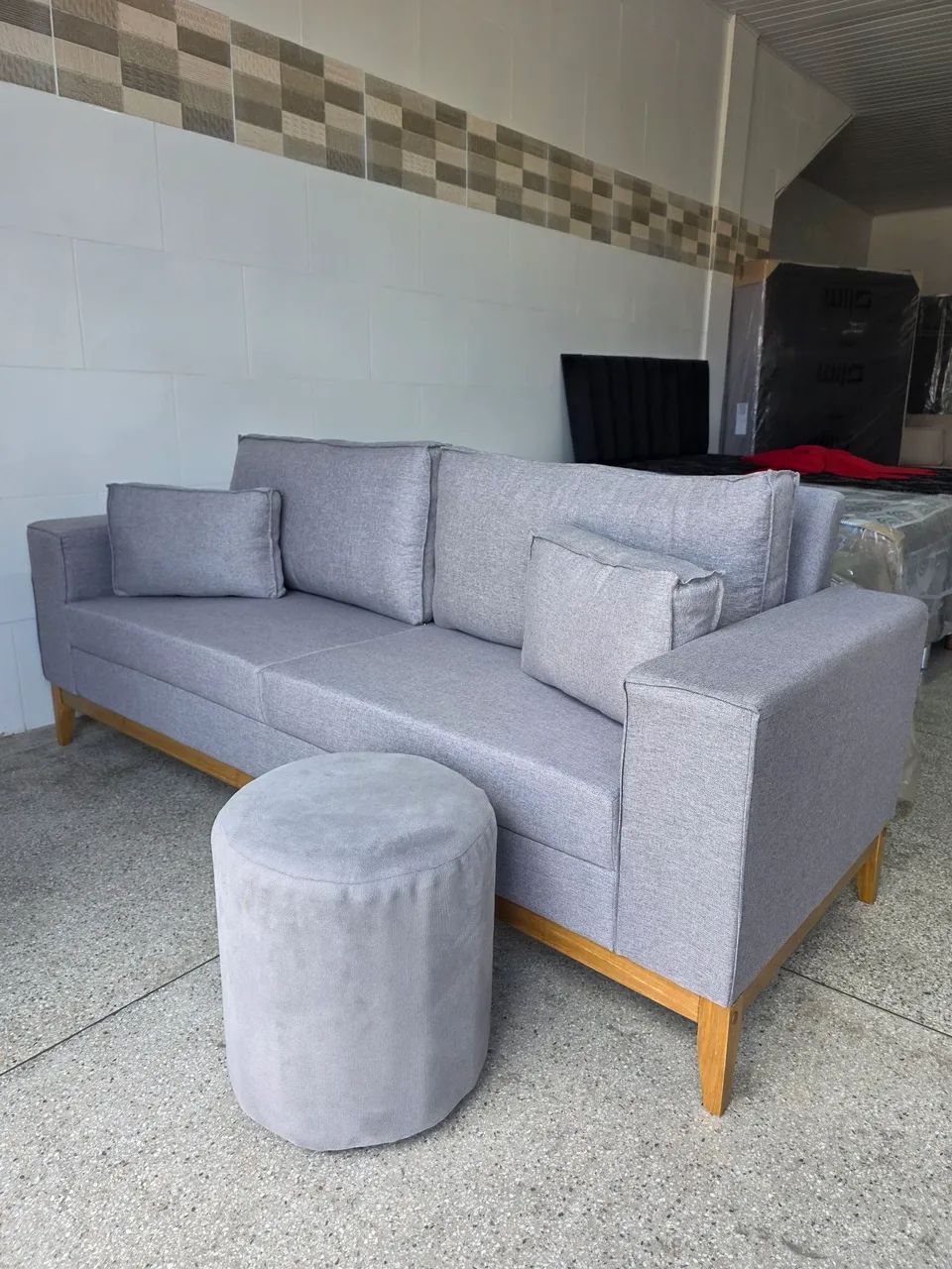 Sofá 3 lugares em Linho importado 