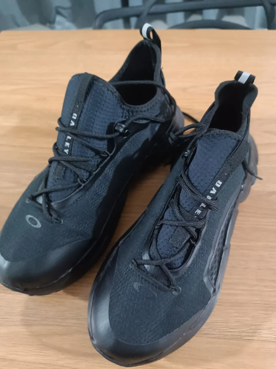 Tênis Oakley - Preto
