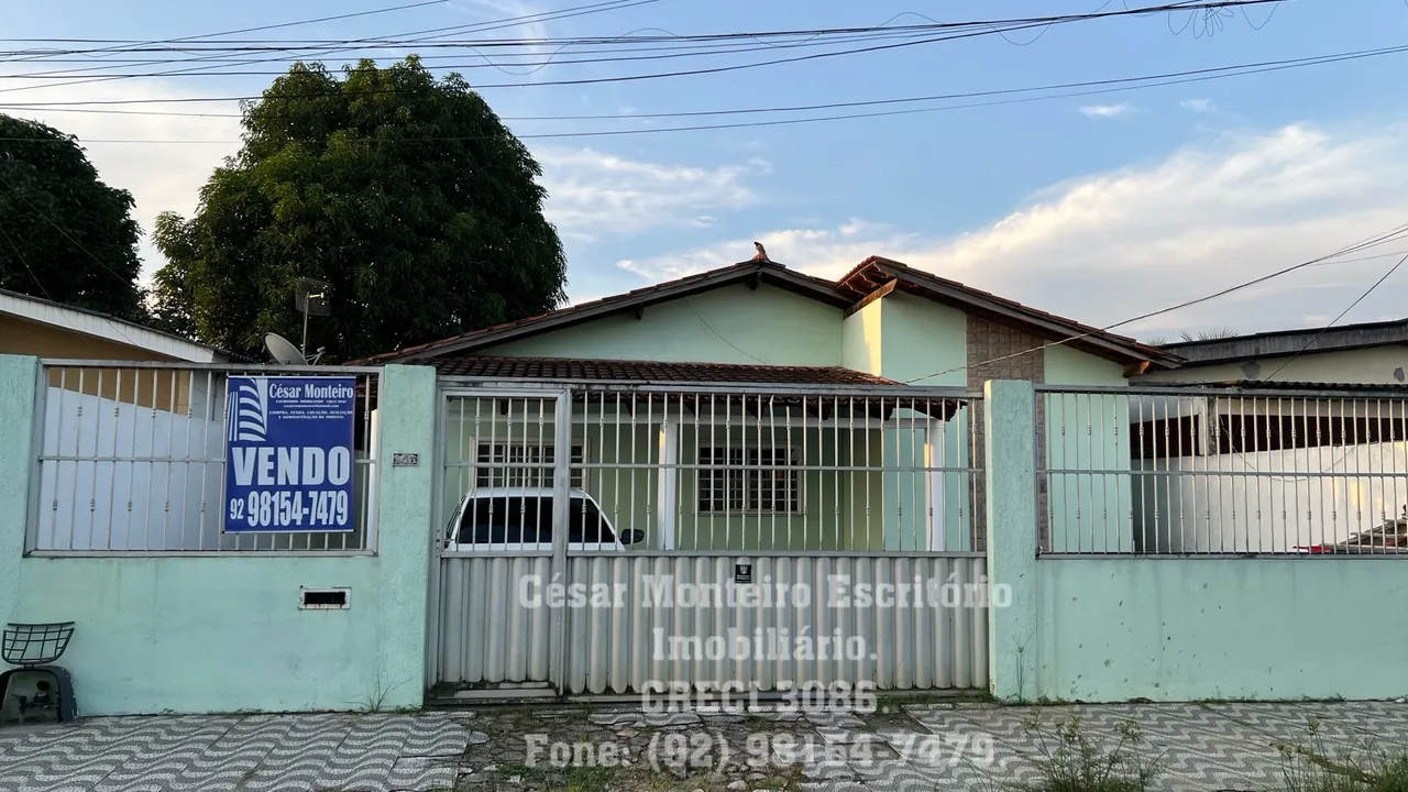 Hiléia casa com 4 quartos sendo 2 suítes