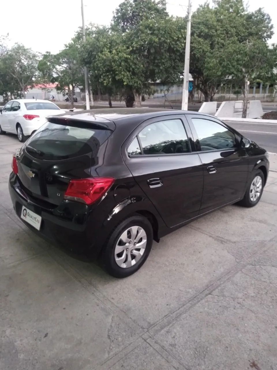 Onix Hatch LT 1.0 8V Flex 2019 - Foto 5