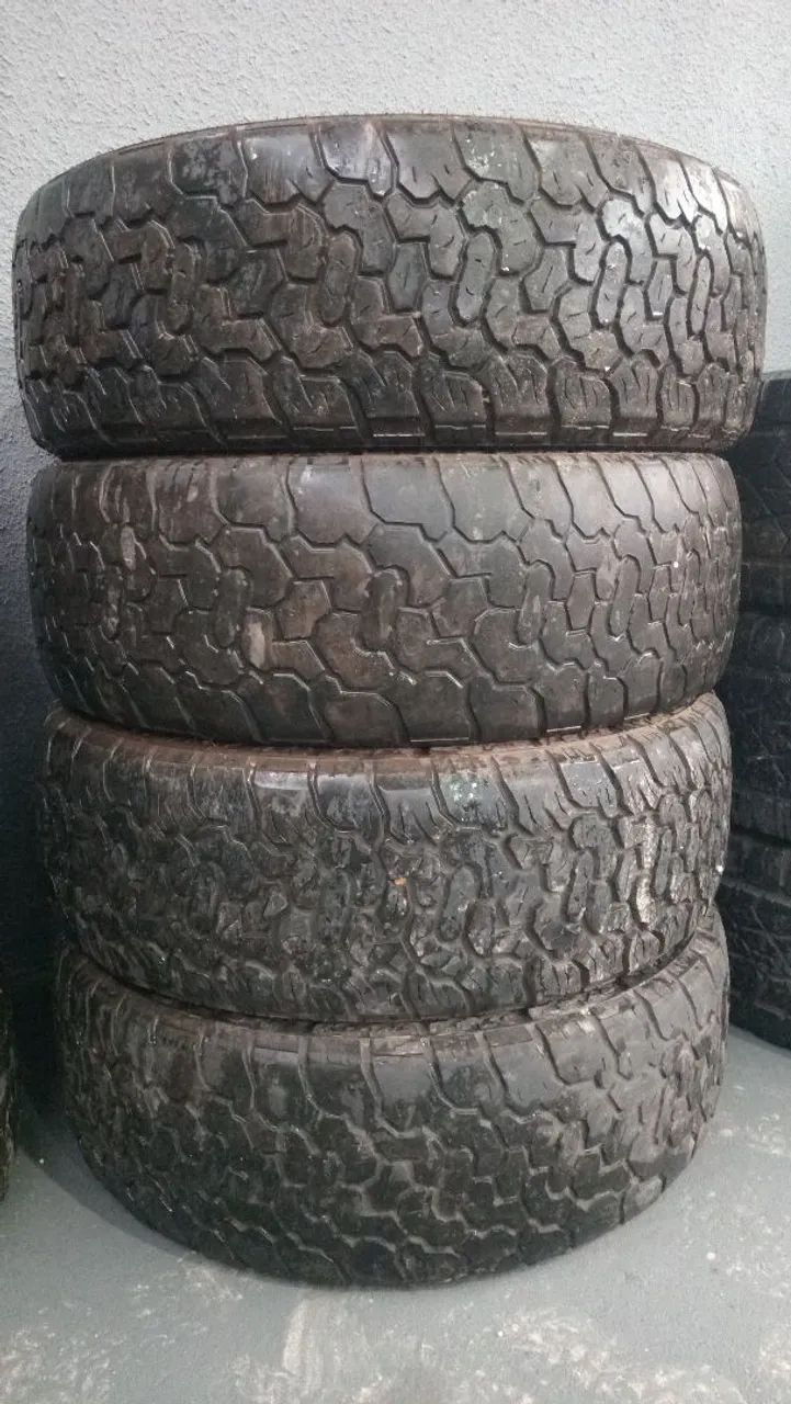 Vendo pneus por preço de banana 