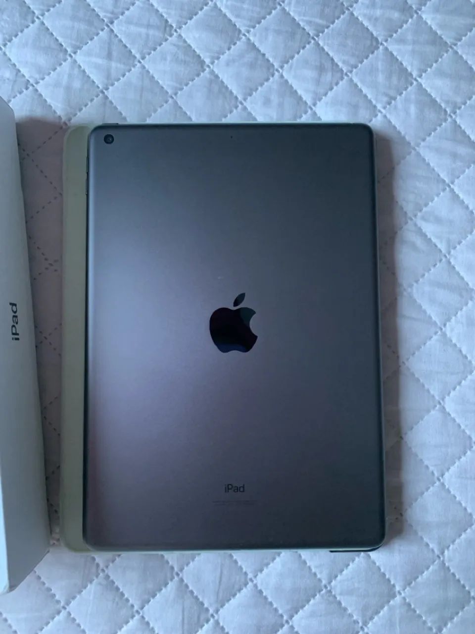 iPad Apple Cinza Escuro