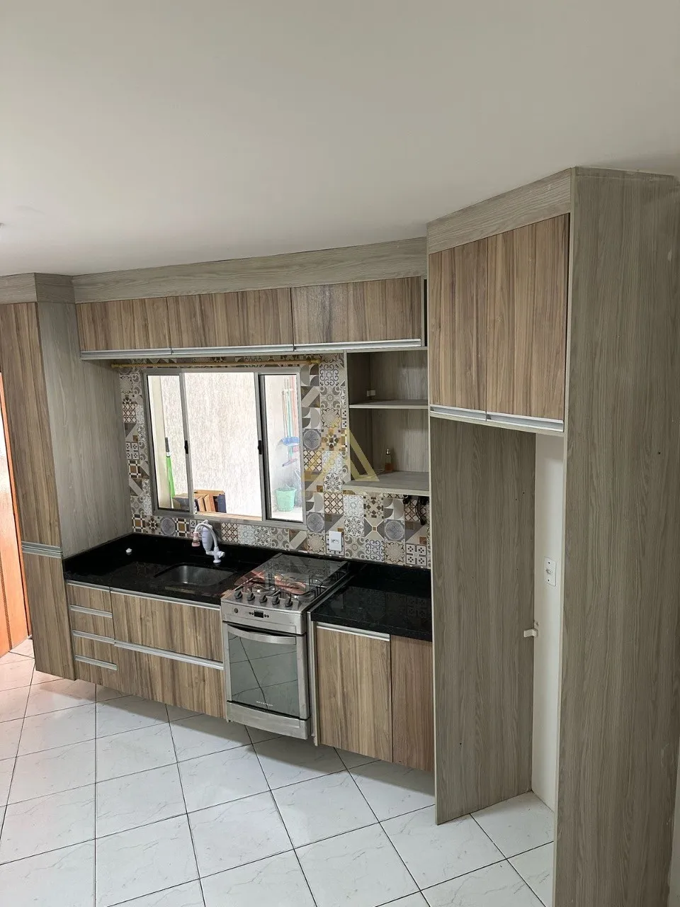 Casa para locação em Várzea Paulista-SP, Jardim Itália: 2 quartos sendo 1 suíte, 2 salas,