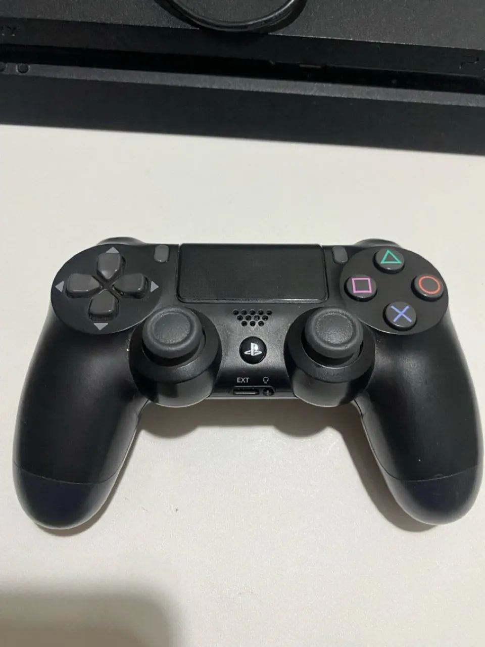 PS4 Slim com 2 Controles e fifa 23 - Foto 4
