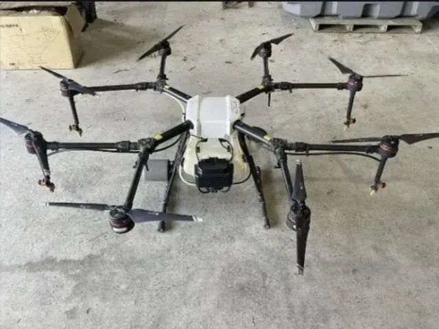 Drone Agrícola DJI Agras MG-1S Soluções Avançadas para Pulverização Agrícola