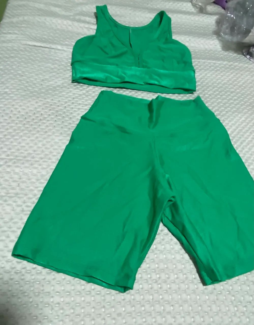 Conjunto de academia ( top único e bermuda G ) canelado 