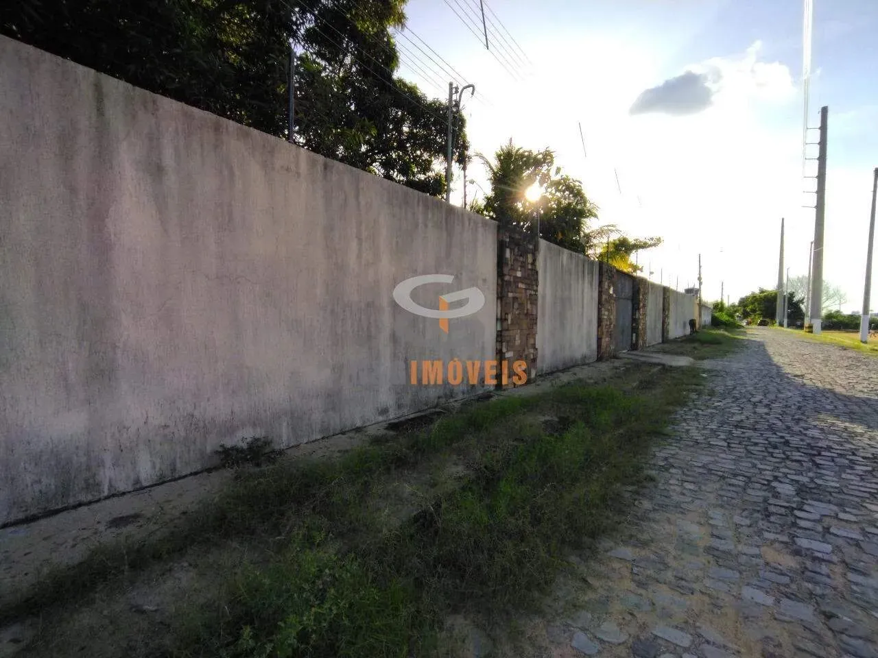 CASA RESIDENCIAL / COMERCIAL