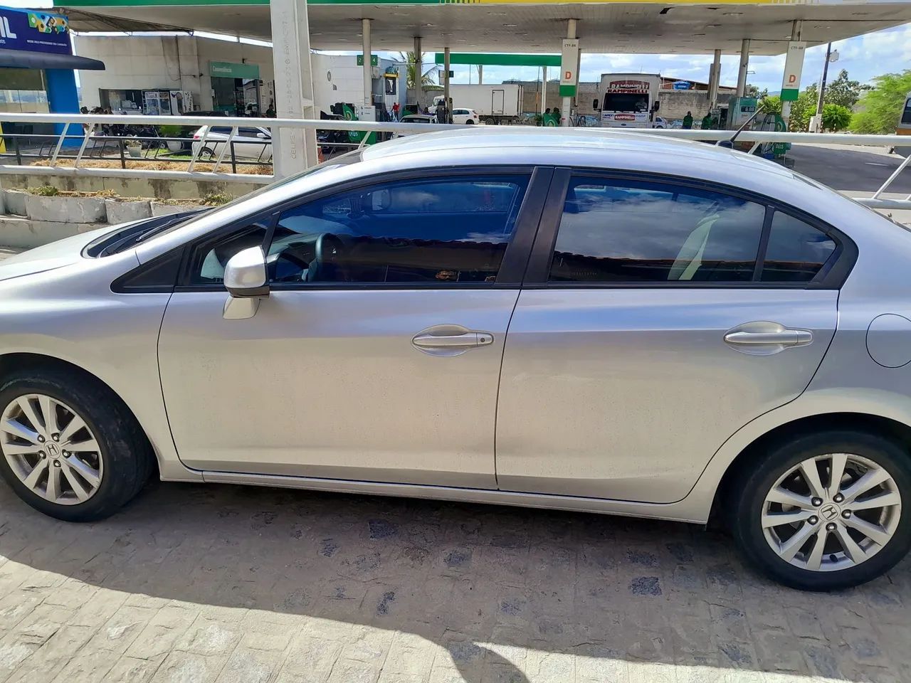 Honda Civic LXS 1.8 2013 - Foto 2