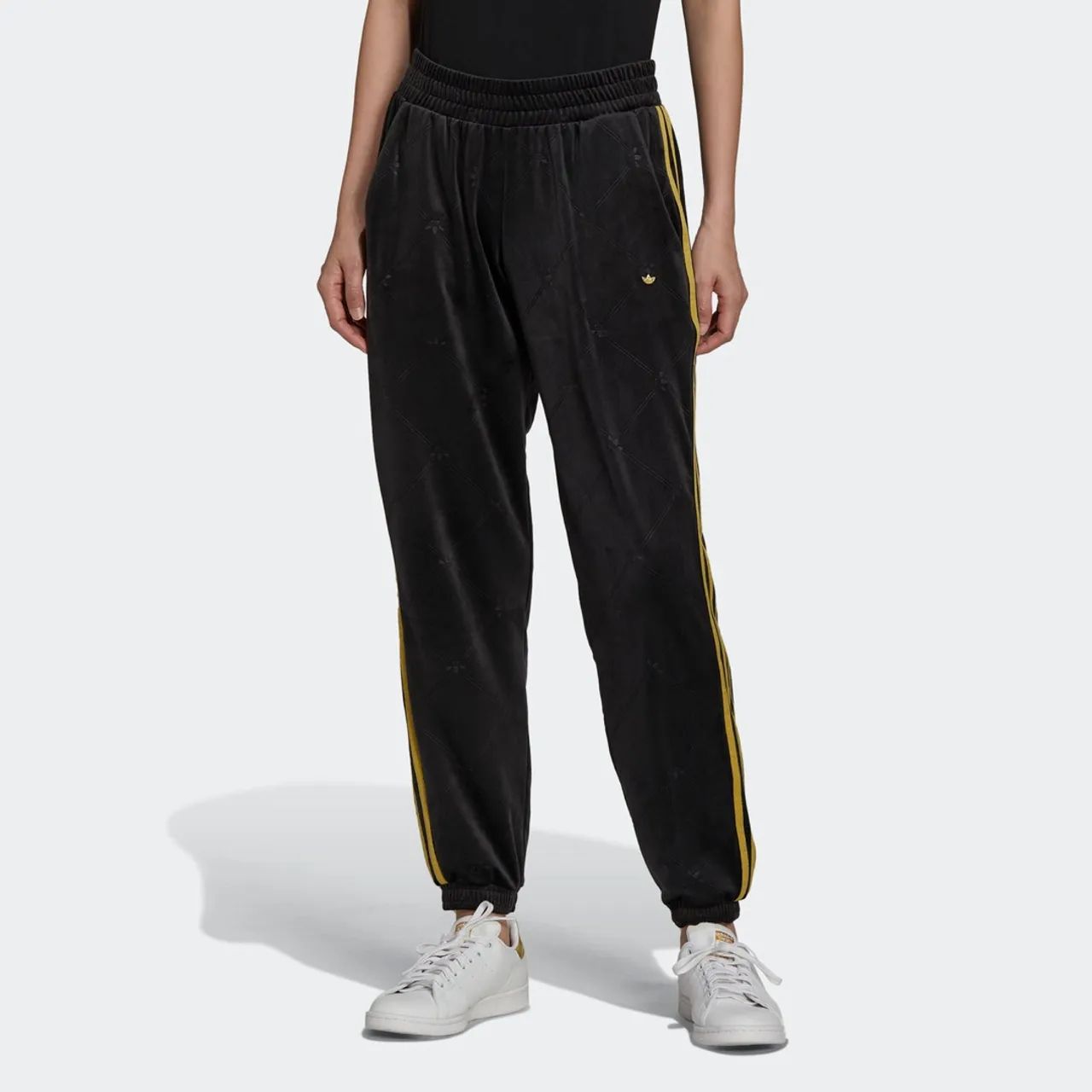 Calça adidas veludo 