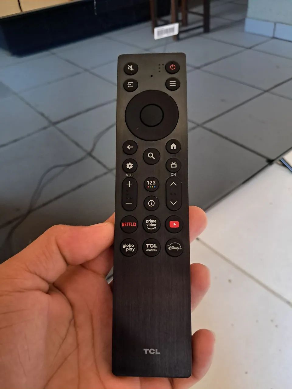 Vendo tv TCL Nova na garantia  - Foto 3