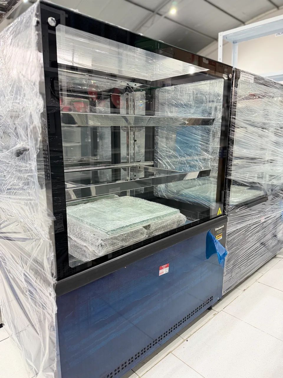 Vitrine Venâncio- Quente e Fria