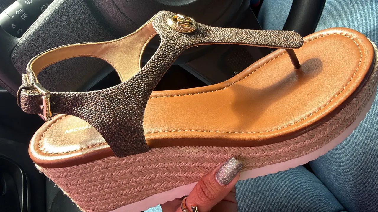 Sandália Michael kors NOVA - Foto 3
