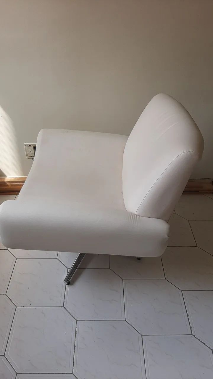 Poltrana de sala giratória - Foto 4